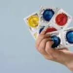 Mayor fabricante de preservativos del mundo subirá los precios un 30% por efecto de la guerra en Medio Oriente