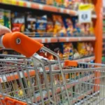 El consumo masivo encadenó su tercer mes de retroceso en el año: cuánto cayó
