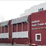 Colegio Santo Tomás: hallan una bala calibre 38 y una nota en el baño de varones