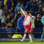 Huracán dio el golpe y eliminó a Boca en la Bombonera