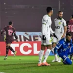 Lanús aseguró su lugar en la Sudamericana y Riestra cerró su participación con un empate