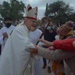 Ante una multitud, el cardenal Vicente Bokalic presidió la misa central de la Fiesta Grande del Señor de Los Milagros de Mailín