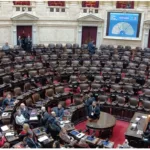 ​El oficialismo logró desactivar la sesión especial y blindó a Manuel Adorni en Diputados