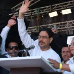 Iván Cepeda también cuestiona los resultados preliminares en Colombia