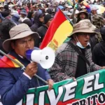 Bolivia: un Cabildo abierto rechazó el diálogo y pidió la renuncia presidencial