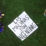 Las sanciones que podría recibir la Selección argentina por la bandera de las Islas Malvinas