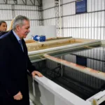 Pampa de los Guanacos: Suárez inauguró una planta potabilizadora para 18.000 vecinos y entregó viviendas sociales