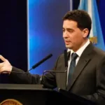 Adrián Ravier admitió que el dólar podría llegar a $1.800 en los próximos meses