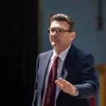 Andy Burnham se convierte oficialmente en primer ministro británico