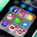 Francia avanza en la prohibición de redes sociales para menores de 15 años