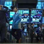 El riesgo país cae a 406 puntos