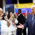 Donald Trump anuncia un acuerdo petrolero con Venezuela y promete una baja en el precio del combustible