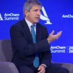 El ministro produjo la caída del mercado interno, que arrastró a la industria