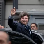 Tras los cuestionamientos, Milei se mantiene en escena: retoma la agenda local e internacional