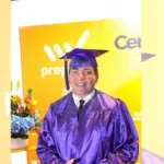 Cristian Castro, a los 51 años, culminó sus estudios secundarios en una emotiva ceremonia en México