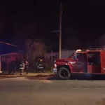 Tragedia en La Banda: una mujer falleció y dos hombres resultaron heridos tras un incendio de madrugada