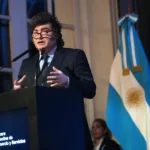 Contra los derechos: Milei cuestionó el acceso al aborto y lo culpó de la crisis económica