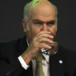 El Gobierno indemnizó a un funcionario con casi 110 millones de pesos y lo contrató al día siguiente en otro organismo