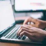 Empleo informal en Argentina: cambiar un trabajo formal puede costar hasta 27,8% del salario real
